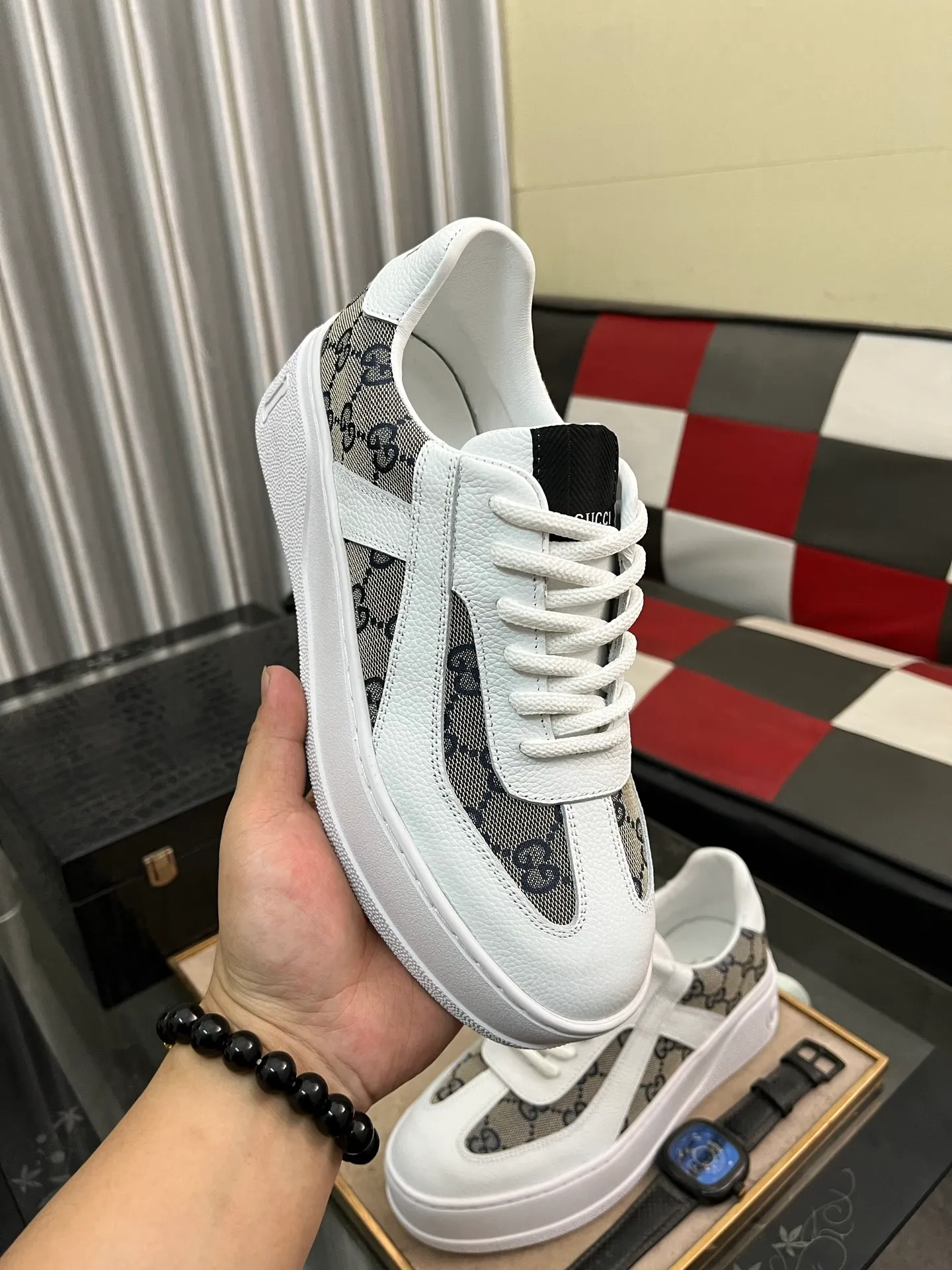 Men's shoes💰420⌚️⌚️[GUCCI] Gucci men's casual shoes are absolutely popular🔥The ultimate matching item for trendy men! The charm of super texture is irresistible, the main recommendation, the flower leather color is bright! The upper is made of high-quality cowhide with branded fabrics, pigskin lining for the feet, and wear-resistant rubber sole, which is noble and elegant! Extremely comfortable🎁🎁You can be as handsome as you want💪 38-443️⃣colors available